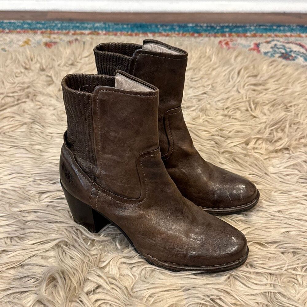 Frye Lucinda scrunch short boots size 6.5